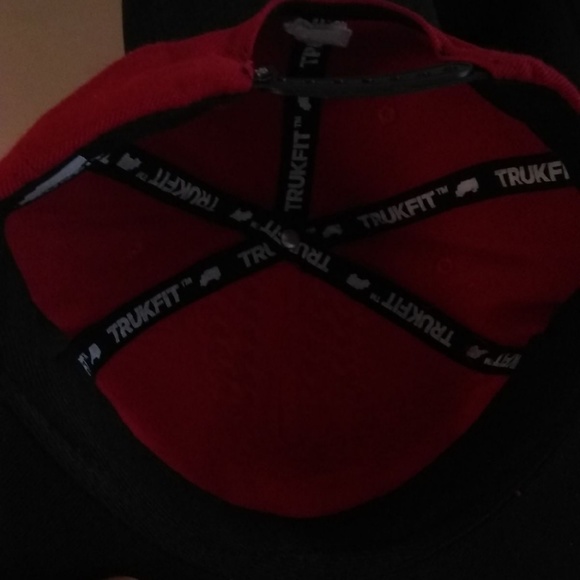 Snapback hat - Picture 3 of 3
